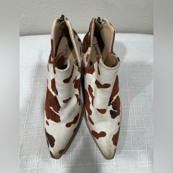 Barn Babe Brown & White Cow Print Ankle Boots With Stacked Leather Heel, Size 6 - Picture 3 of 6